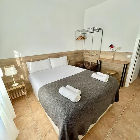 Casa Independientegardenviews2 Bedrooms Сasa de vacaciones Barcelona