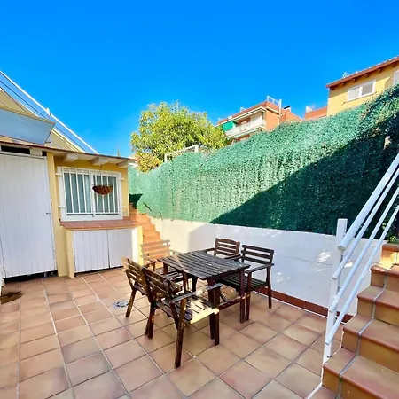 Casa Independientegardenviews2 Bedrooms Сasa de vacaciones Barcelona