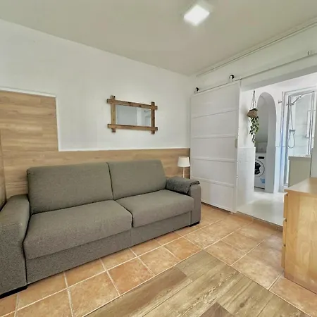Casa Independiente-garden-views-2 Bedrooms Barcelona