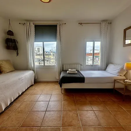 Nyaraló Casa Independiente-garden-views-2 Bedrooms Barcelona