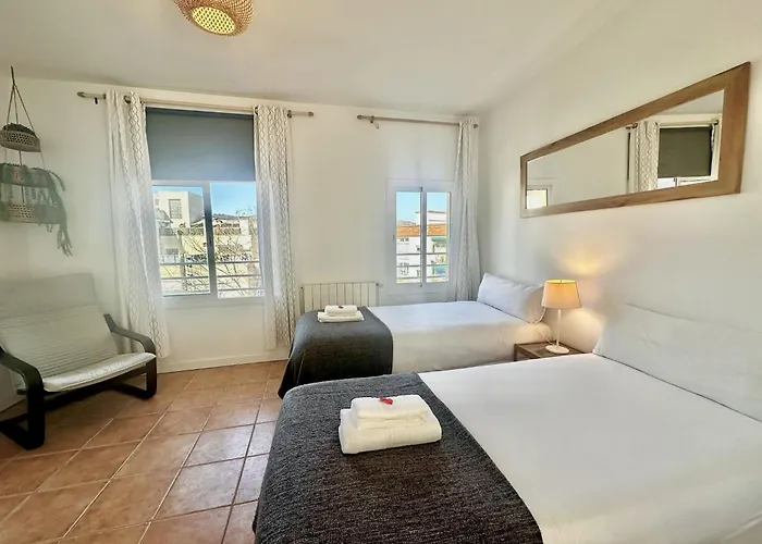Casa Independiente-garden-views-2 Bedrooms 別荘 バルセロナ